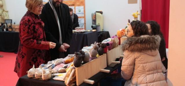 La II Trobada d’Artesans fomenta el consum responsable i de proximitat amb una quinzena stands