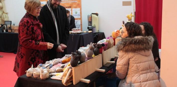 La II Trobada d’Artesans fomenta el consum responsable i de proximitat amb una quinzena stands