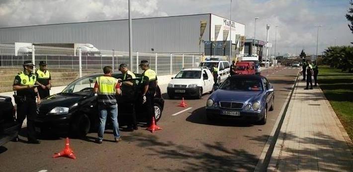 12 denúncies i tres delictes contra la seguretat viària per conduir sota els efectes de l’alcohol a Vila-real 