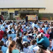 Les escoles de Vila-real commemoren el Dia de la Pau amb manifests, cançons i recol·lectes solidàries