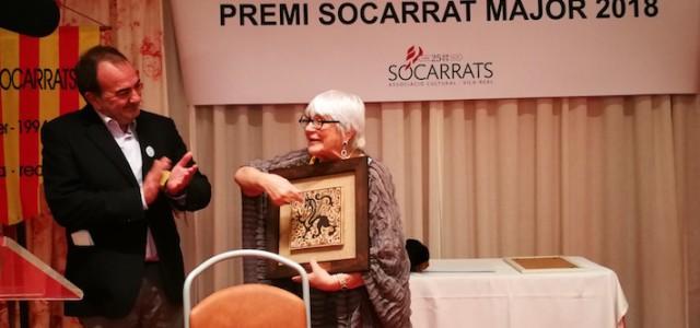 La il·lustradora infantil Pilarín Bayés va rebre anit el premi Socarrada Major 2018 en el tradicional sopar homenatge