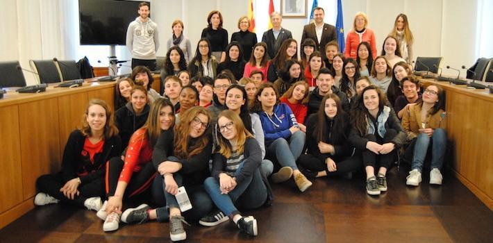 L’alumnat italià d’intercanvi en l’IES Francesc Tàrrega visita Ca la Vila