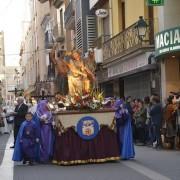 Els carrers de la ciutat acullen la desfilada processional de les confraries i germandats de Setmana Santa