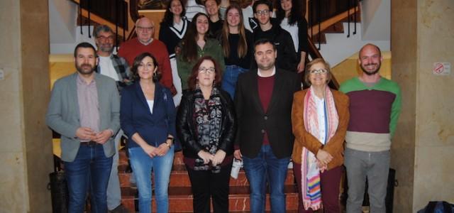 L’Ajuntament rep a alumnat i professorat del Liceu d’Itàlia que forma part de l’intercanvi amb l’IES Miralcamp