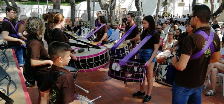 L’Escola de Tradicions tanca el curs amb magnificència amb una actuació musical al paratge del Termet