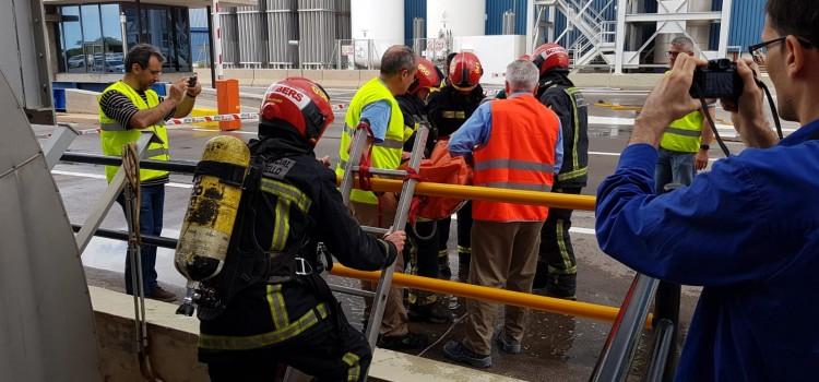 Un simulacre de fugida d’oxigen en l’empresa local Esmalglass activa la situació 1 d’emergència