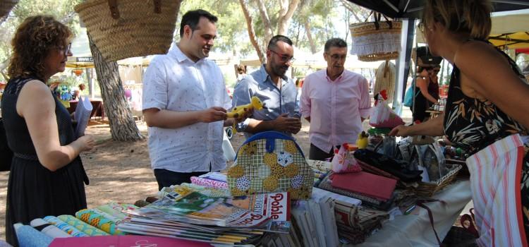 Una dotzena de tendes i estands d’ONG omplin el Termet que acull activitats esportives i demostracions