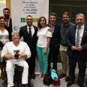 La vila-realenca Josefina Mora rep el premi de l’ONCE a la persona física de mans de Ximo Puig