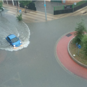 Cs retret que no es done solució a les inundacions de la zona nord i es decore una rotonda en el Cedre