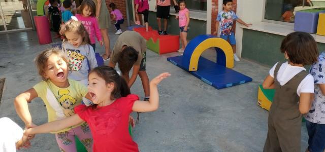 El col·legi Concepción Arenal dóna la benvinguda a la jornada lectiva completa amb una festa