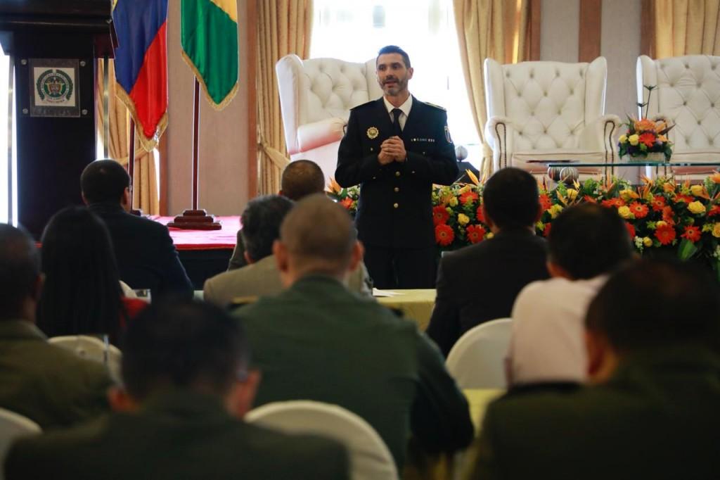 27-11-2018 Conferència Bogotá Gregorio Requena