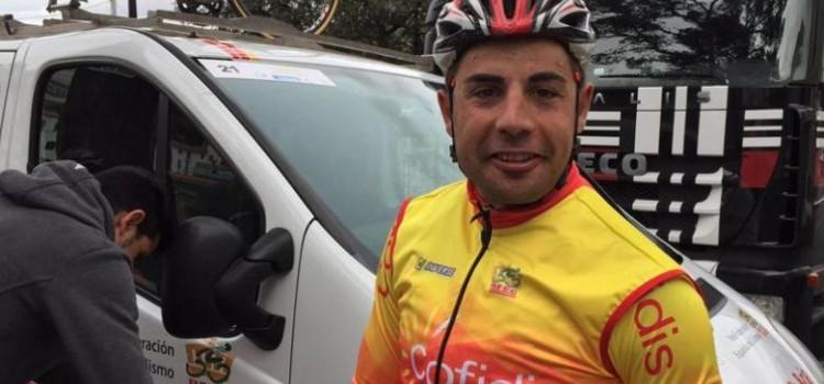 El Caixa Rural fitxa al vila-realenc Sebastián Mora, campió del món de pista, per a aquesta temporada