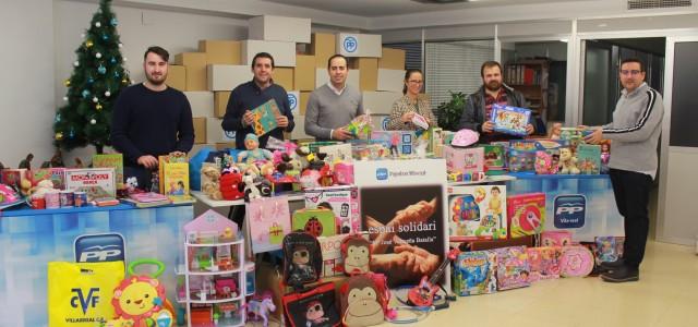El PP lliura joguets a Joventut Antoniana dins de la seua campanya solidària de Nadal