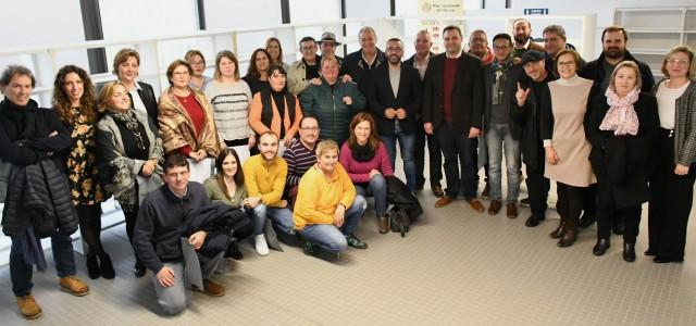 Els 20 alumnes-treballadors dels tallers remunerats d’ocupació d’agricultura i atenció sociosanitària es diplomen