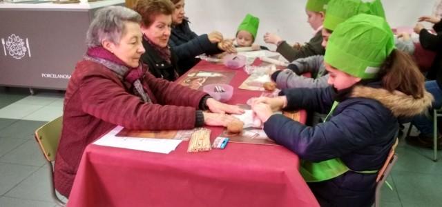 El Mercat Central tanca la programació especial de Nadal amb l’activitat Cuina de Mercat amb iaios i nets 