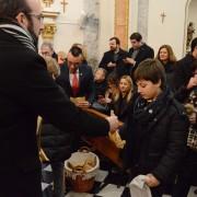 La festa de sant Antoni es trasllada a l’Ermita amb una missa i 1.200 panets repartits 