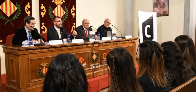 El periodista Julián García Candau presenta a el seu llibre ‘Vila-real. Memorias y contramemorias’