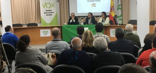 VOX presenta el seu projecte i a la seua coordinadora per a Vila-real davant un centenar de persones a la UNED
