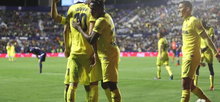 Dos gols en el descompte del Vila-real en el Ciutat de València trauen del descens a l’equip de Javi Calleja (0-2)