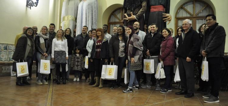 Una vintena de parelles lingüístiques trenca fronteres per a practicar el valencià