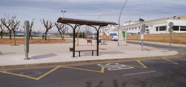 Mobilitat reubica algunes marquesines i les col·loca en parades clau del bus urbà 