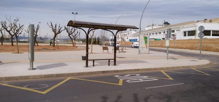 Mobilitat reubica algunes marquesines i les col·loca en parades clau del bus urbà 