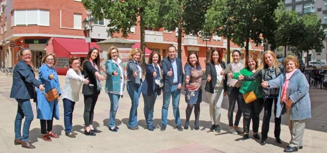 Héctor Folgado presenta les ‘dones del canvi’ amb Dora Llop en el número tres