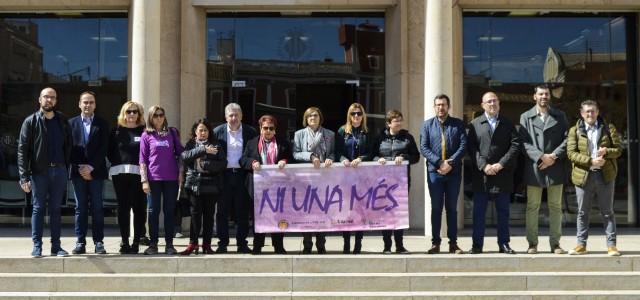 La corporació municipal condemna l’assassinat masclista d’una dona a Vinaròs 