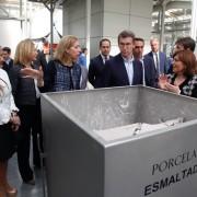 Bonig posa a l’empresa Porcelanosa com a exemple de dinamisme i innovació en la seua visita al gegant tauleller