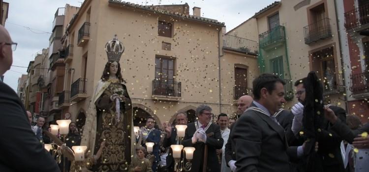 La processó de l’Encontre tanca a Vila-real una Setmana Santa passada per aigua 