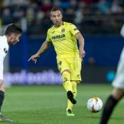 Dos gols encaixats en el descompte deixen al Villarreal amb peu i mig fora de l’Europa League (1-3)
