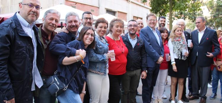 Ximo Puig participa en el II Tast de vi solidari del PSOE a benefici de Pintando el Camino en Rosa