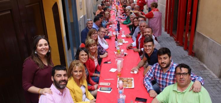 El PSOE celebra el seu tradicional dinar de festes a la penya El Vermelló
