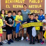 Pablo Fornals va visitar el col·legi de la seua infància amb ‘Una Estrela En El teu Col·le’