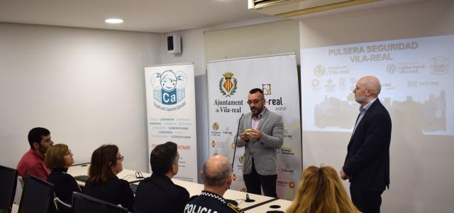 Vila-real llança una polsera de seguretat i emergència pionera per a facilitar la identificació de col·lectius de risc 