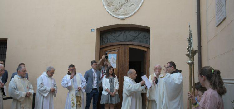 Joventut Antoniana inaugura la placa commemorativa pel seu centenari