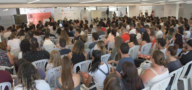 Prop de 400 joves aspirants a tindre la seua primera experiència laboral participen en la 5a jornada Avalem