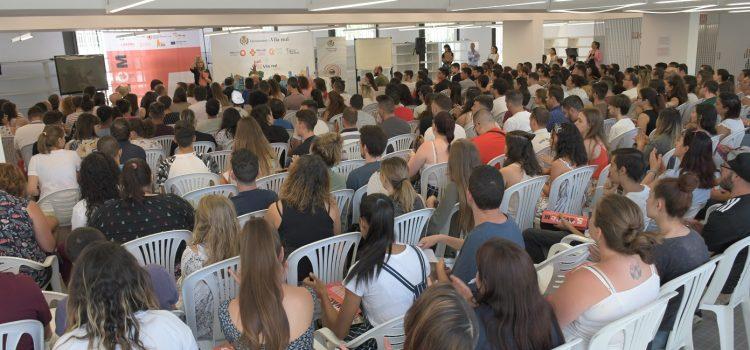 Prop de 400 joves aspirants a tindre la seua primera experiència laboral participen en la 5a jornada Avalem