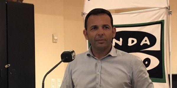 Javi Calleja: “Cazorla tenia millors ofertes, però ha decidit quedar-se al club que sent”