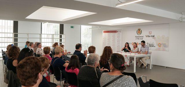 Creu Roja Vila-real consciencia sobre el ‘Bon tracte a les persones majors’ amb una exposició fotogràfica