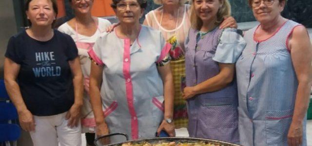 Càritas Vila-real garanteix aquest estiu que 125 persones mengen cada dia amb l’ajuda de 80 voluntaris