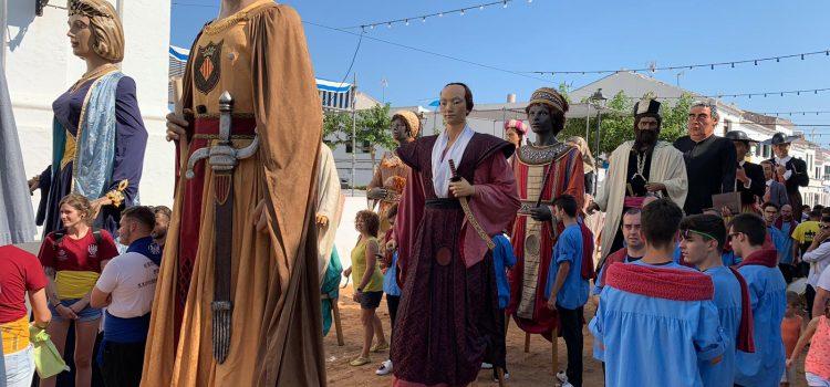 Els gegants de Vila-real escalfen motors a Menorca abans de les festes de la Mare de Déu de Gràcia