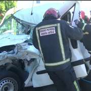 Dos homes resulten ferits en una col·lisió entre un cotxe i un camió en la CV-20 al seu pas per Vila-real
