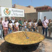 1.700 persones degusten una paella monumental en la festa de la tercera edat de Vila-real