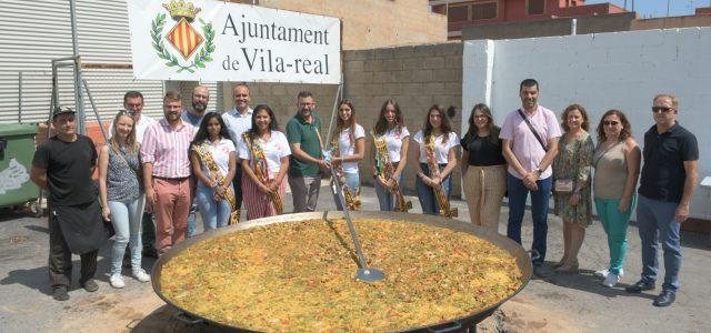 1.700 persones degusten una paella monumental en la festa de la tercera edat de Vila-real