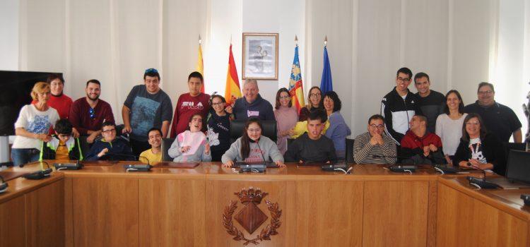  Un grup d’alumnes del col·legi d’educació especial La Panderola visita Ca la Vila