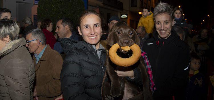 Més de 4.500 rollets repartits en la Matxà de Sant Antoni