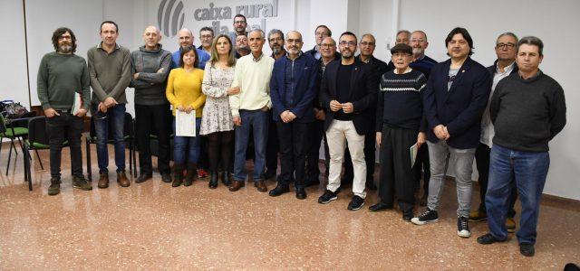 El 8é curs d’agricultura finalitza amb el lliurament de diplomes als participants 