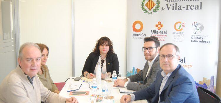 Vila-real aborda vies de col·laboració amb la direcció general de Transparència