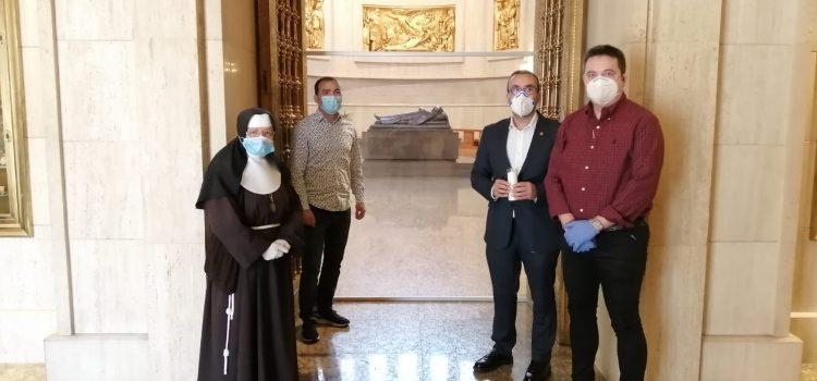 Instal·len mampares de protecció en la basílica i el convent de Sant Pasqual per a complir amb les mesures de prevenció